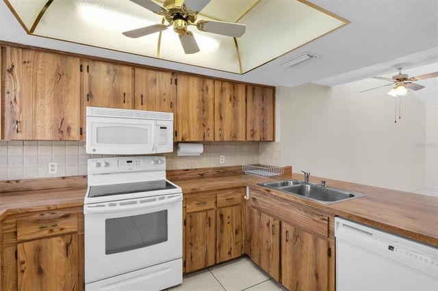 2216 OAK WIND DRIVE, Holiday, FL 34691