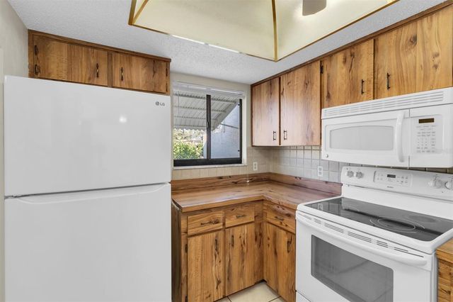 2216 OAK WIND DRIVE, Holiday, FL 34691