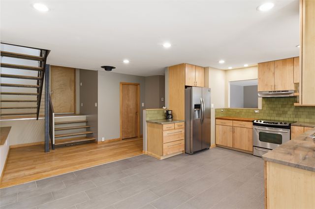 32 Wilowa Lane, Santa Fe, NM 87505