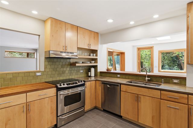 32 Wilowa Lane, Santa Fe, NM 87505