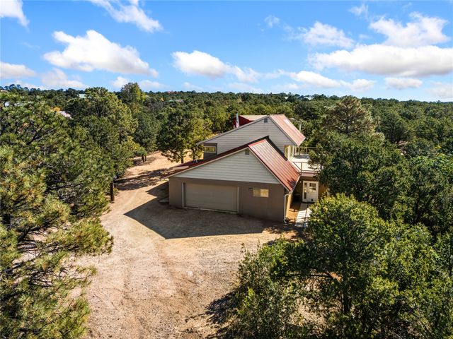 32 Wilowa Lane, Santa Fe, NM 87505