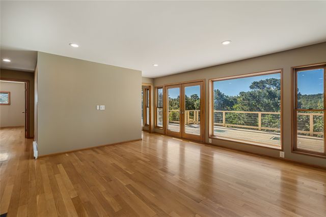 32 Wilowa Lane, Santa Fe, NM 87505