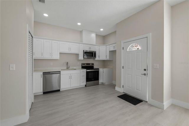 6974 BELLTREE COURT, Tampa, FL 33619