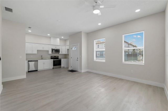 6974 BELLTREE COURT, Tampa, FL 33619