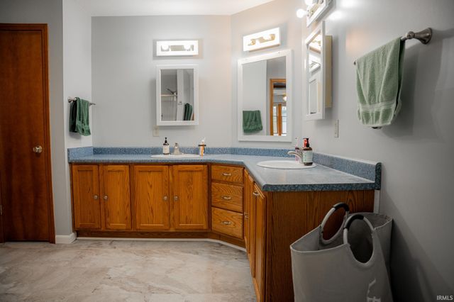 3395 N 600 E Road, Warsaw, IN 46582