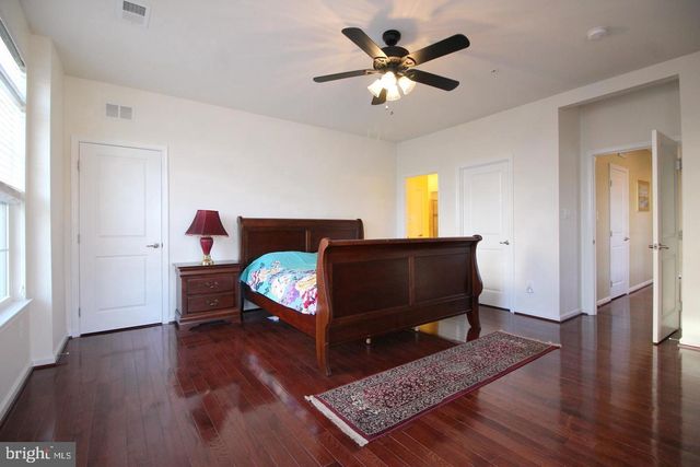 7332 BRUNSON, Gainesville, VA 20155