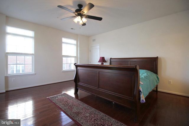 7332 BRUNSON, Gainesville, VA 20155