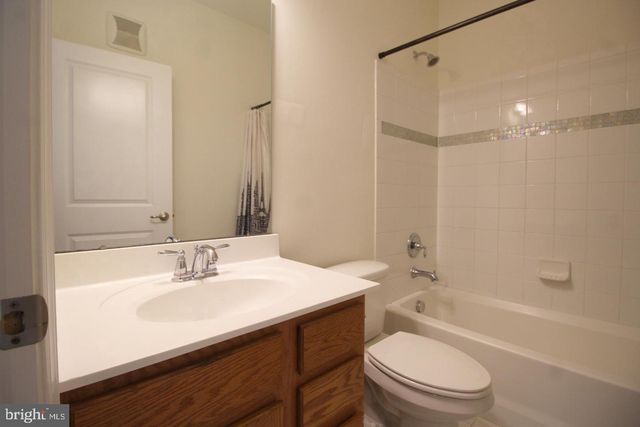 7332 BRUNSON, Gainesville, VA 20155