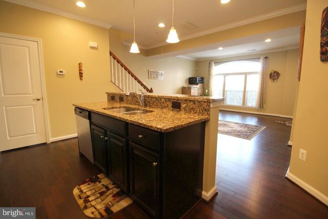 7332 BRUNSON, Gainesville, VA 20155