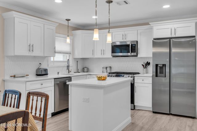 95 Rodhos Street, Toms River, NJ 08757