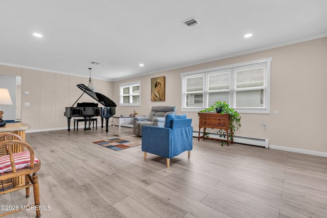 95 Rodhos Street, Toms River, NJ 08757