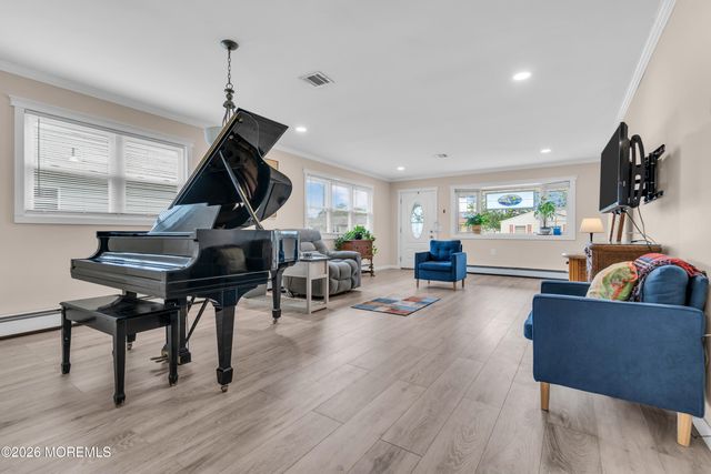 95 Rodhos Street, Toms River, NJ 08757