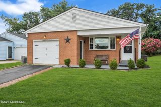 95 Rodhos Street, Toms River, NJ 08757