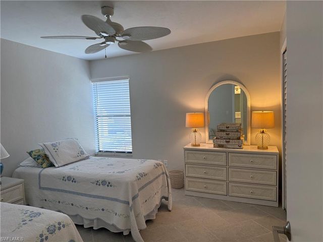 5850 Trailwinds DR # 713, Fort Myers, FL 33907