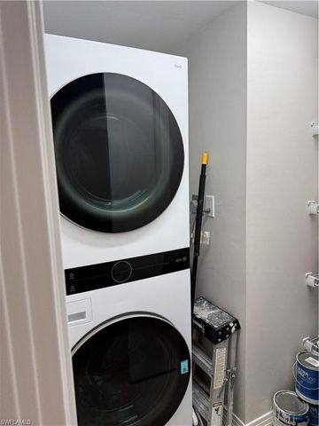 5850 Trailwinds DR # 713, Fort Myers, FL 33907