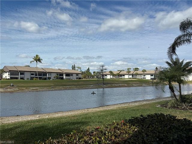 5850 Trailwinds DR # 713, Fort Myers, FL 33907