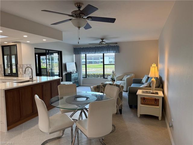 5850 Trailwinds DR # 713, Fort Myers, FL 33907