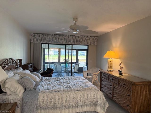 5850 Trailwinds DR # 713, Fort Myers, FL 33907