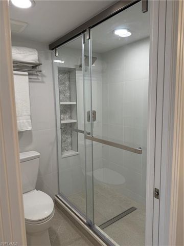 5850 Trailwinds DR # 713, Fort Myers, FL 33907