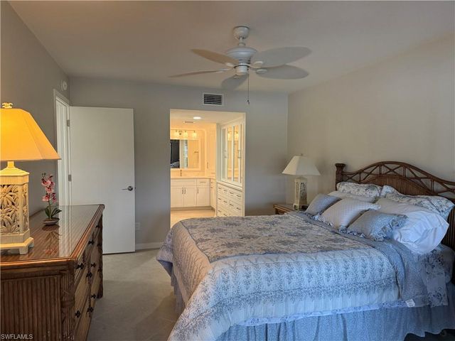 5850 Trailwinds DR # 713, Fort Myers, FL 33907