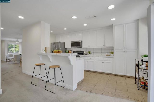 3190 Castro St, Martinez, CA 94553