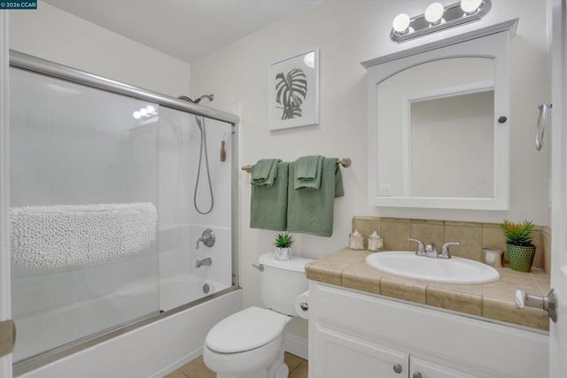 3190 Castro St, Martinez, CA 94553
