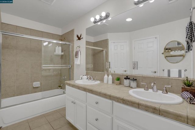3190 Castro St, Martinez, CA 94553