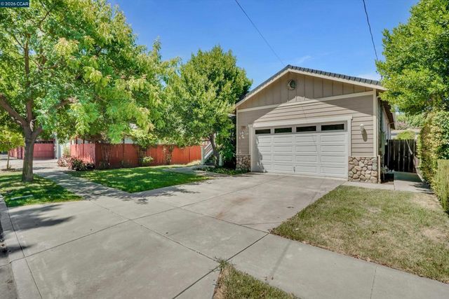 3190 Castro St, Martinez, CA 94553