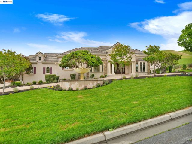 46890 Rancho Higuera Rd, Fremont, CA 94539