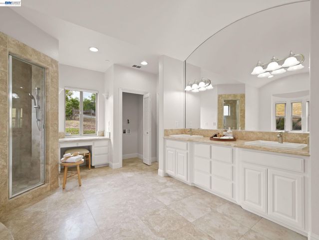 46890 Rancho Higuera Rd, Fremont, CA 94539