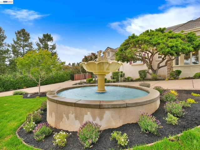 46890 Rancho Higuera Rd, Fremont, CA 94539