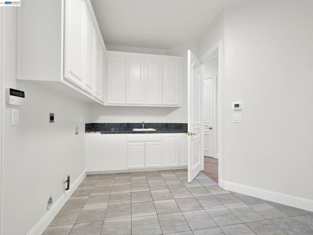 46890 Rancho Higuera Rd, Fremont, CA 94539