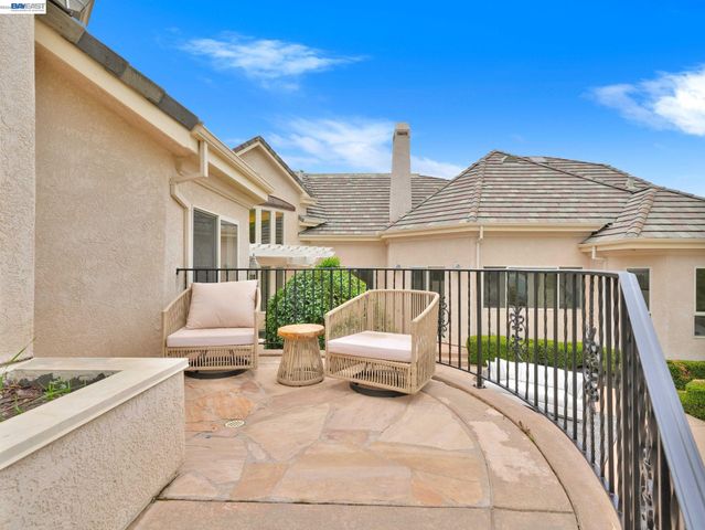 46890 Rancho Higuera Rd, Fremont, CA 94539