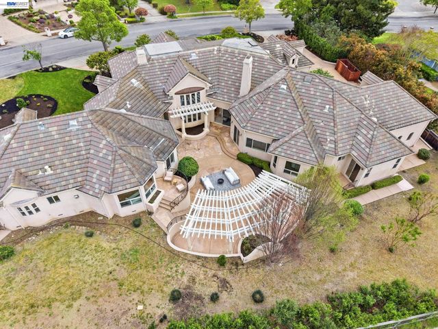 46890 Rancho Higuera Rd, Fremont, CA 94539