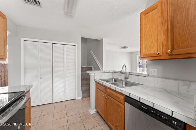 2016 PULLMAN Avenue, Jacksonville, FL 32209