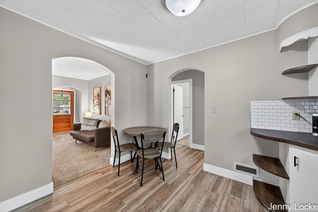 1059 Airport Road, Norton Shores, MI 49441