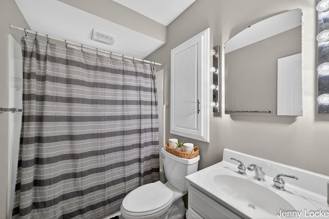 1059 Airport Road, Norton Shores, MI 49441