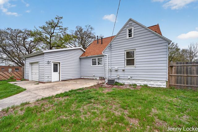 1059 Airport Road, Norton Shores, MI 49441