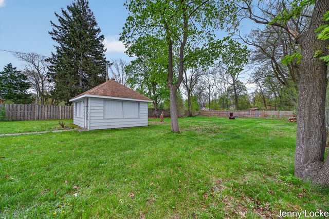 1059 Airport Road, Norton Shores, MI 49441