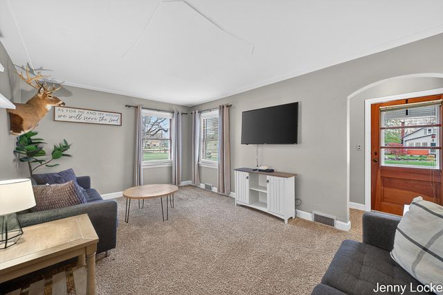 1059 Airport Road, Norton Shores, MI 49441