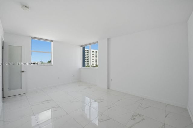 1658 Bay Rd 703, Miami Beach, FL 33139