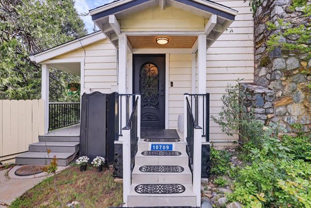 749 Gold Flat Rd, Nevada City, CA 95959