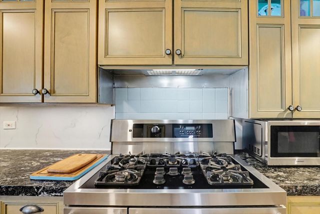 749 Gold Flat Rd, Nevada City, CA 95959