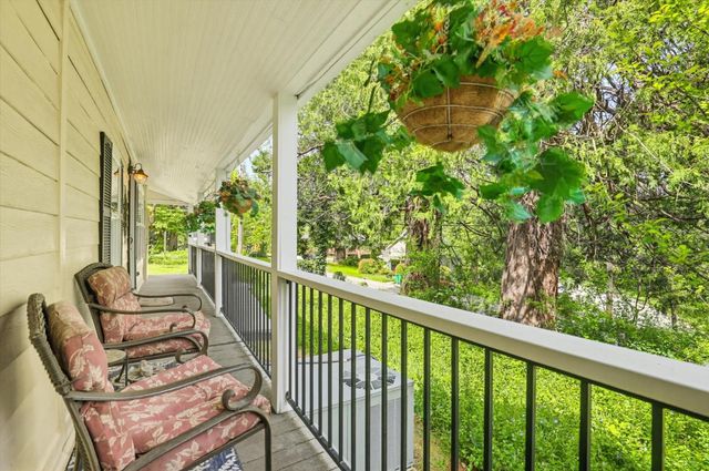 749 Gold Flat Rd, Nevada City, CA 95959