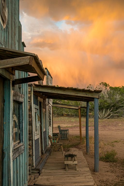 Image 10 of property listing at 39 High Plns Drive, Datil, NM 87821