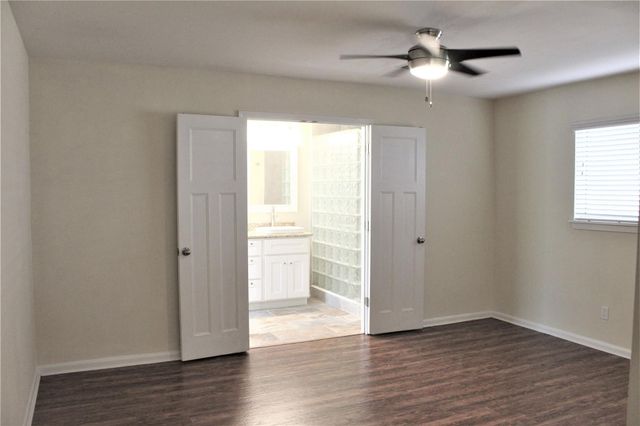 10142 Eddystone Drive, Houston, TX 77043