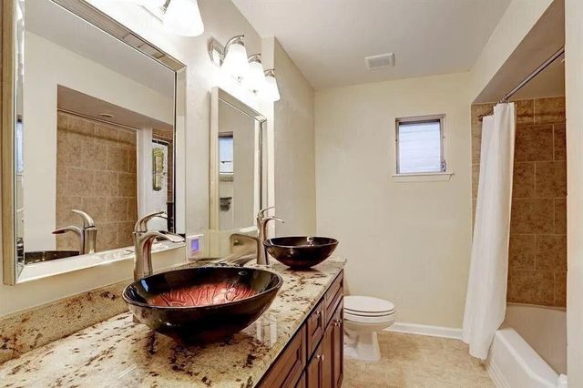 10142 Eddystone Drive, Houston, TX 77043