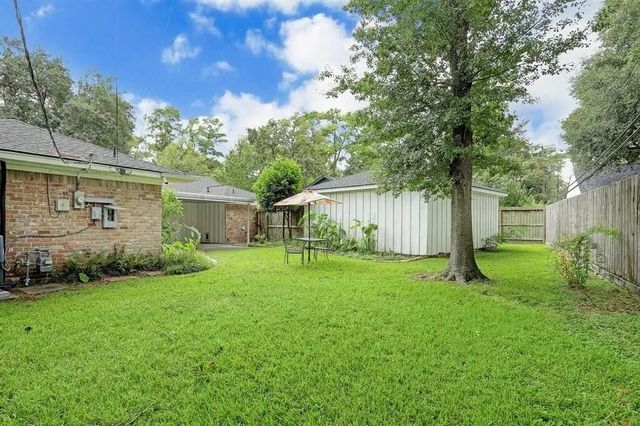 10142 Eddystone Drive, Houston, TX 77043