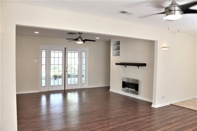 10142 Eddystone Drive, Houston, TX 77043