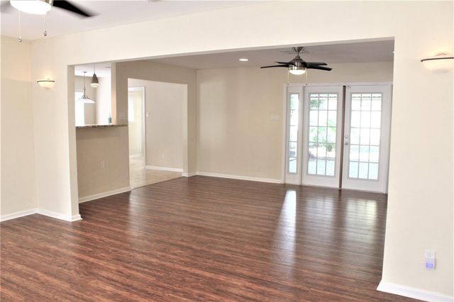 10142 Eddystone Drive, Houston, TX 77043